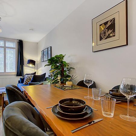 Stylish, Business Traveller Friendly Apartment, With Free Parking And Netflix ฟาร์นโบโรห์ ภายนอก รูปภาพ